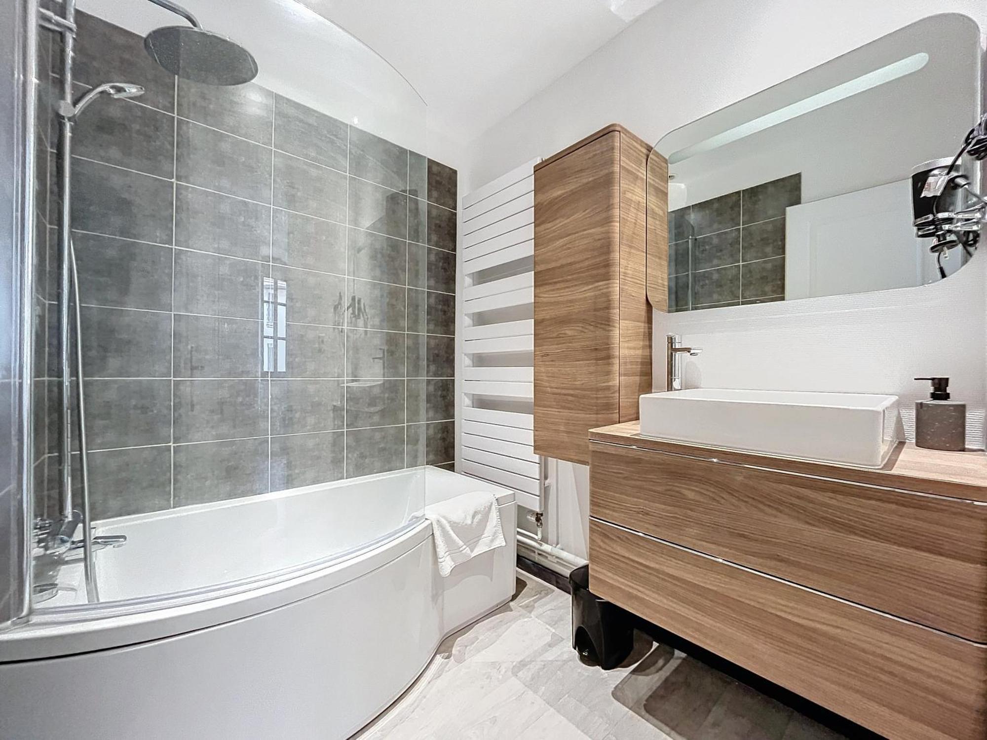 Grand Appartement Centre-Ville Clairvaux-les-Lacs Bagian luar foto